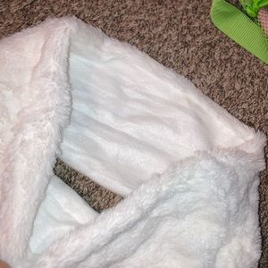 Fluffy White Head Wrap